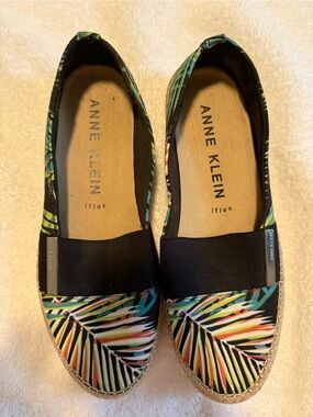 Anne Klein Black Espadrilles with Multicolor Tropical Leaf Print